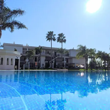 Apartment Lorcrimar V, *